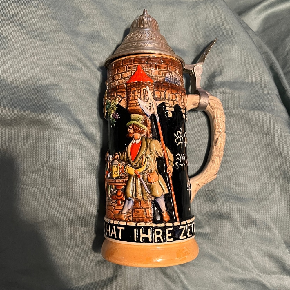 Black and Tan Ceramic Art Beer Stein
